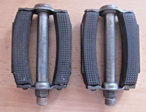 Alte fahrradpedalen oldtimer - alte, fahrradpedalen,oldtimer